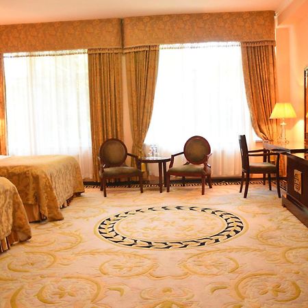 Hotel Royal Florence Кишинев Екстериор снимка