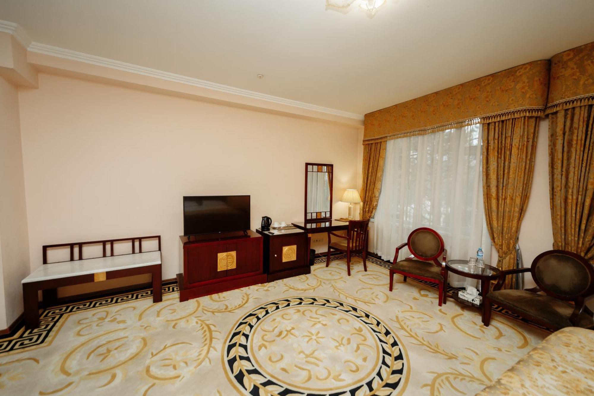 Hotel Royal Florence Кишинев Екстериор снимка