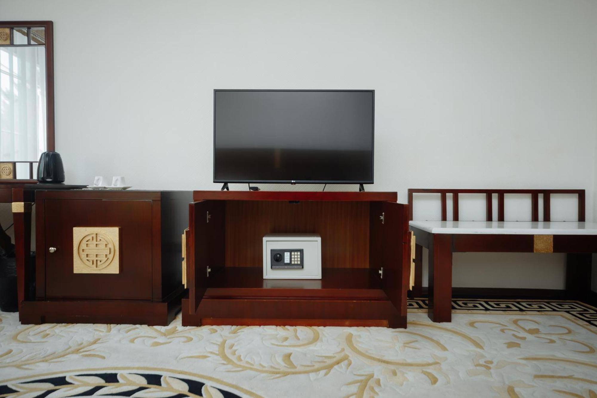 Hotel Royal Florence Кишинев Екстериор снимка