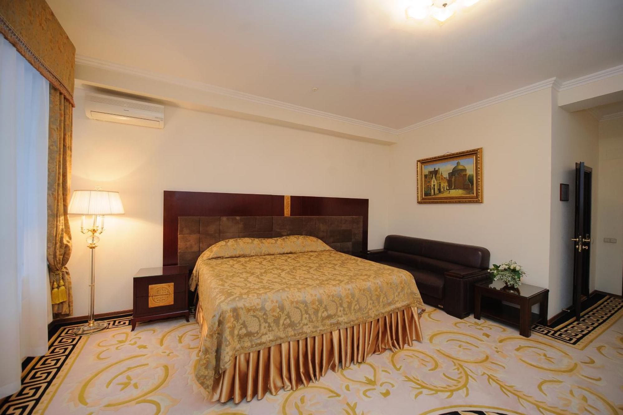 Hotel Royal Florence Кишинев Екстериор снимка