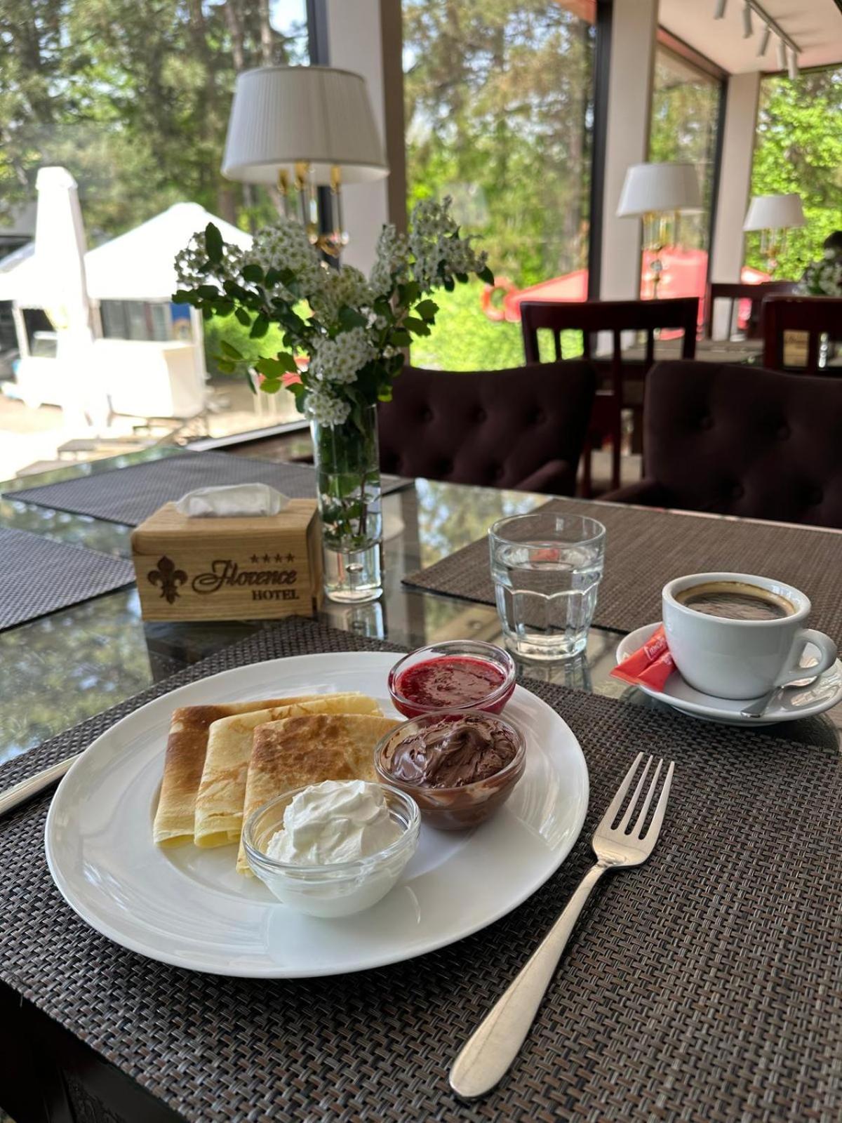 Hotel Royal Florence Кишинев Екстериор снимка