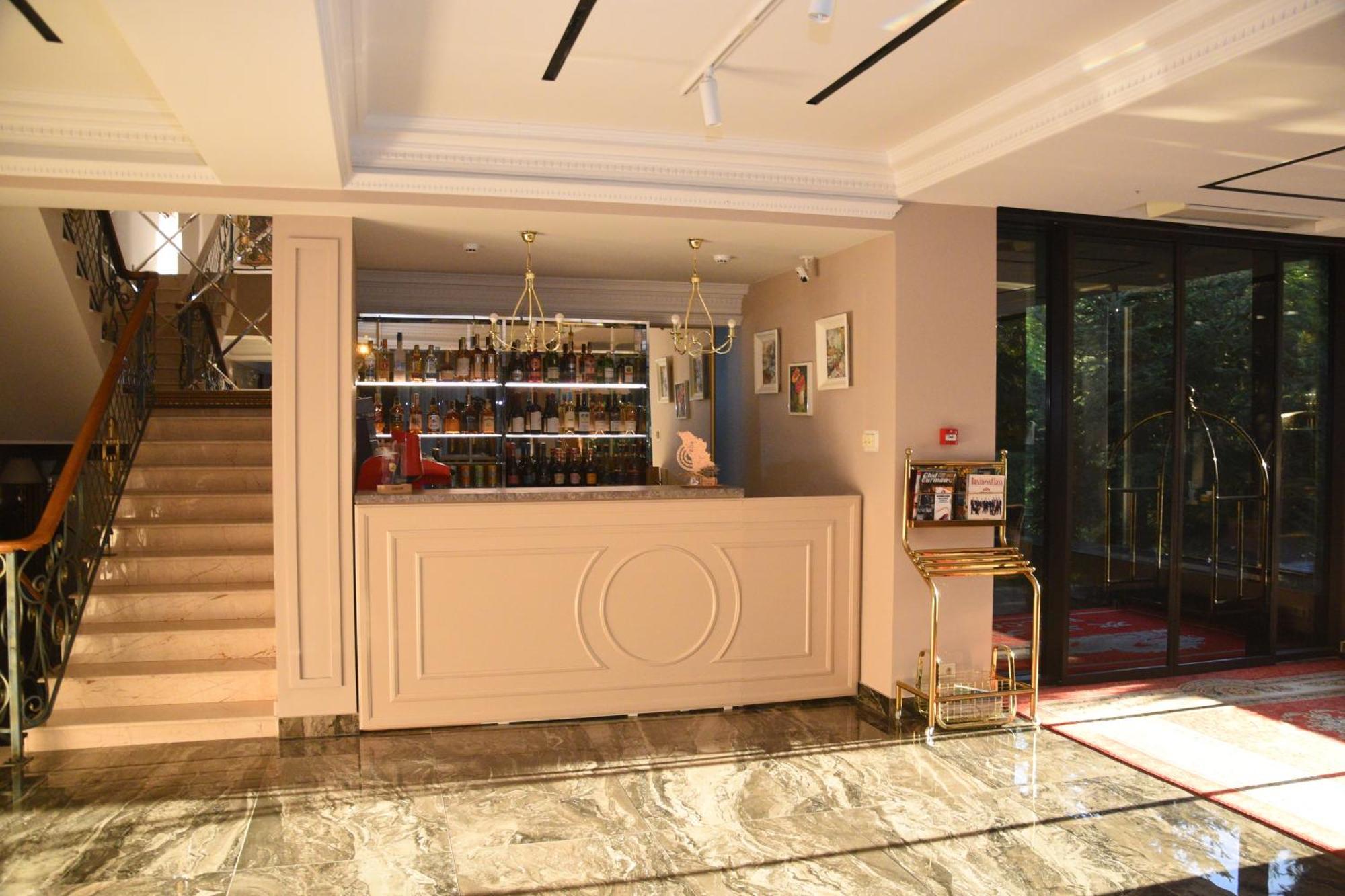 Hotel Royal Florence Кишинев Екстериор снимка