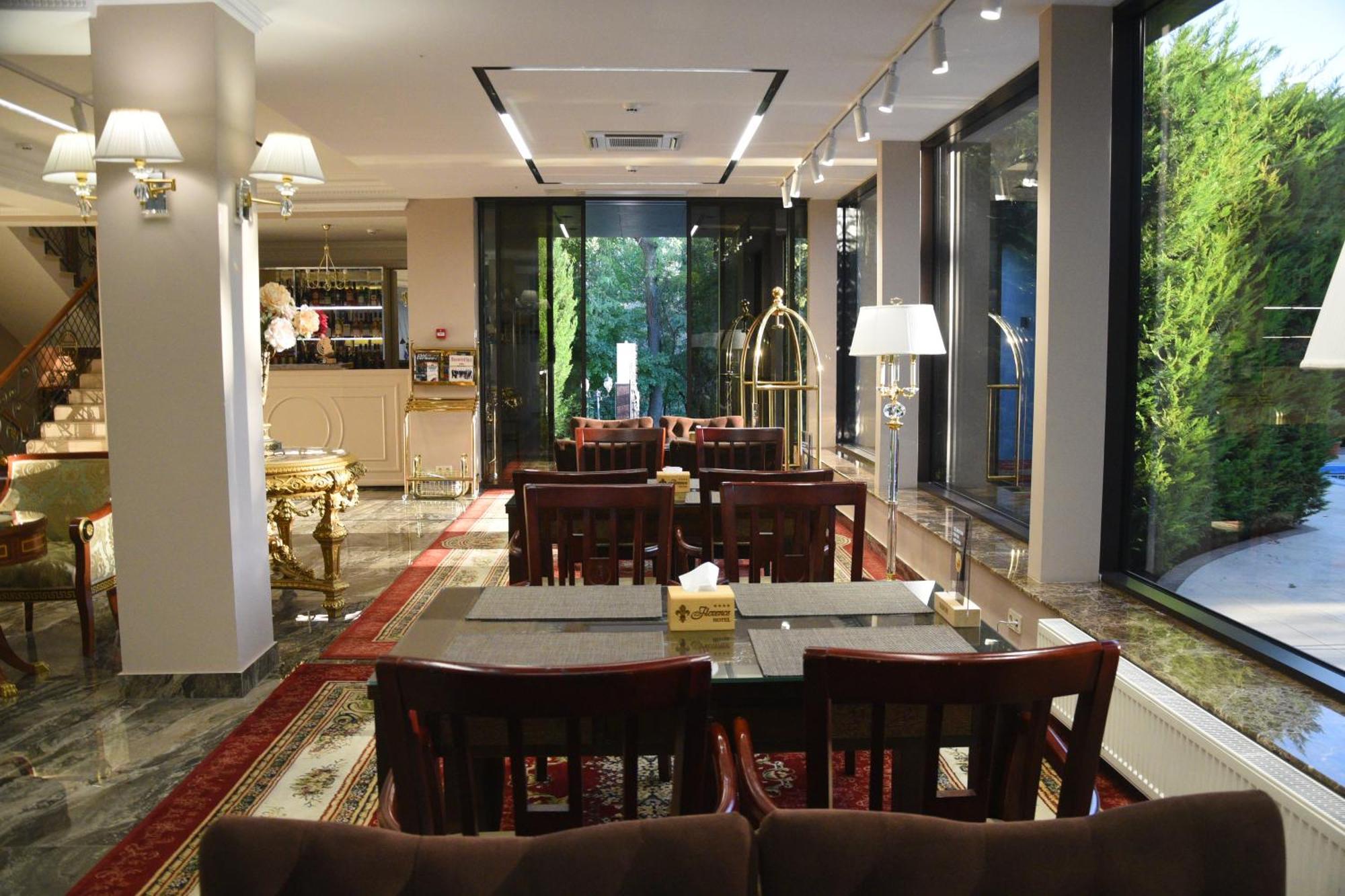 Hotel Royal Florence Кишинев Екстериор снимка