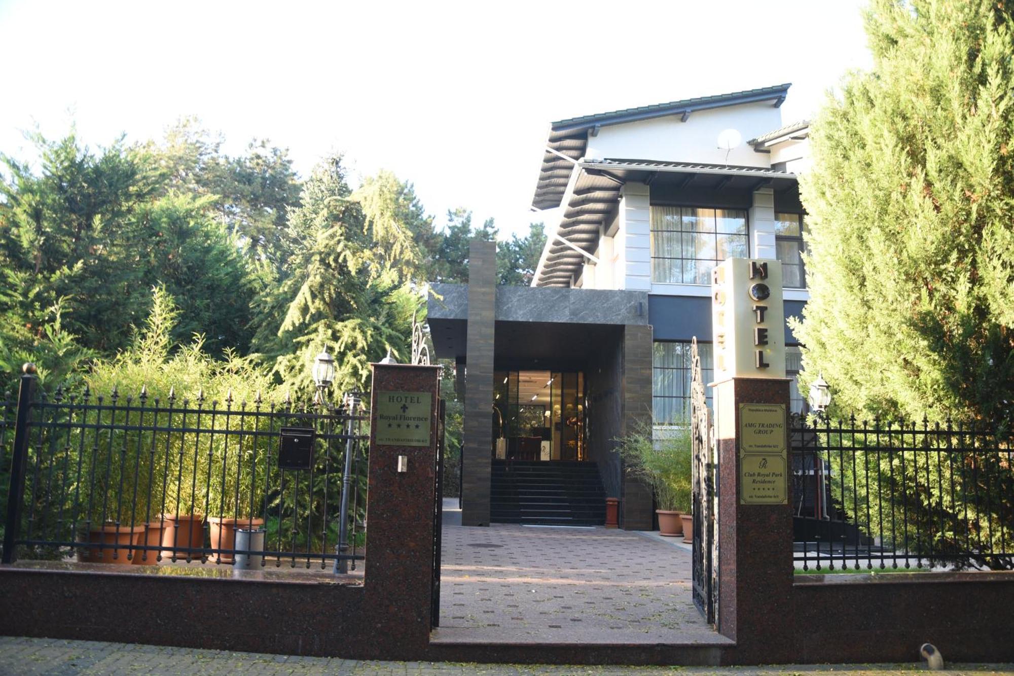 Hotel Royal Florence Кишинев Екстериор снимка