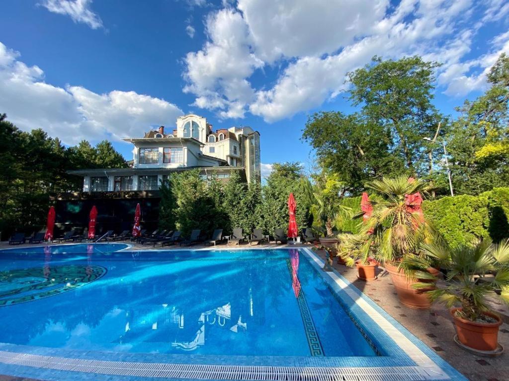 Hotel Royal Florence Кишинев Екстериор снимка